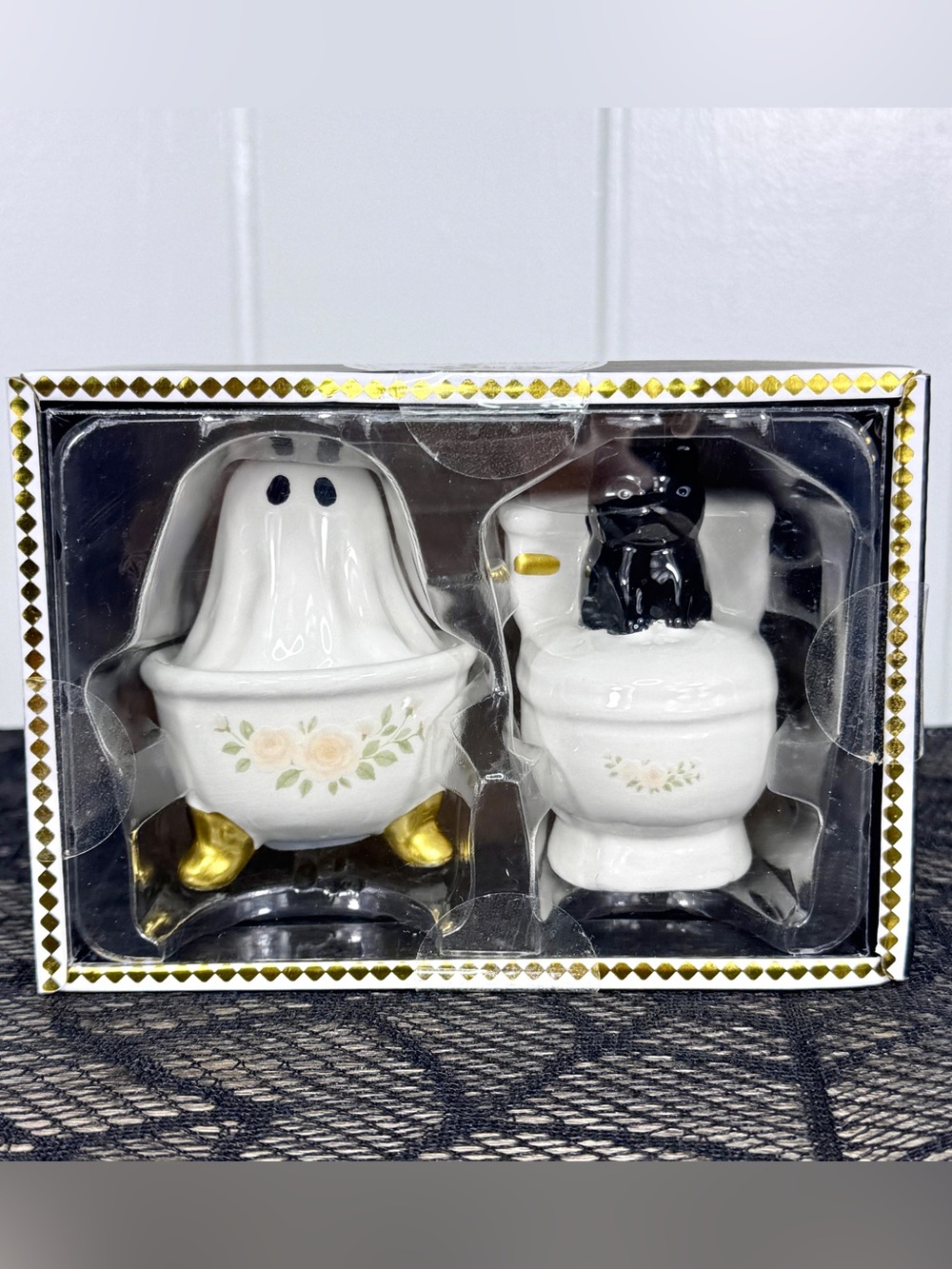 NEW Haunted Halloween Ghost Black Cat Salt and Pepper Shakers